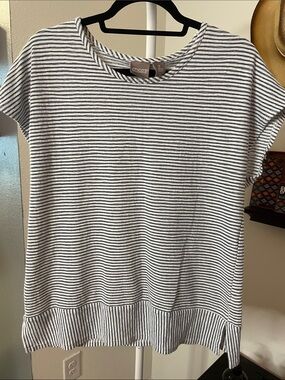 Chico's Navy & White Striped Short Sleeve Tee with Hem Band 20 ptp